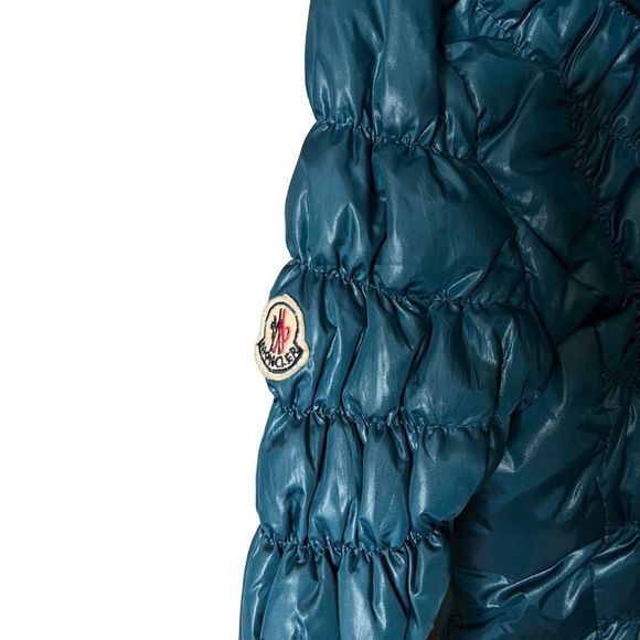 Fake Mon cler Jacket Medium - Picture 2 of 8